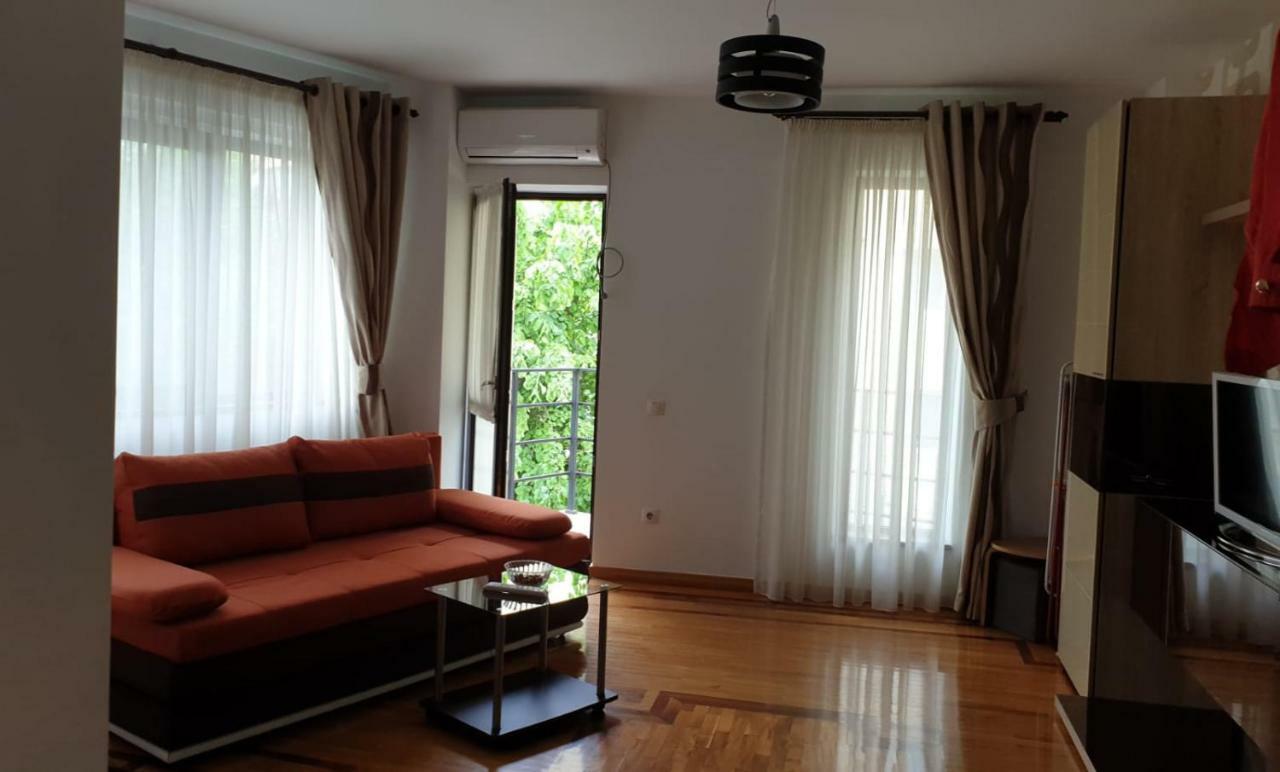 Star Apart Ramnicu Valcea Bagian luar foto