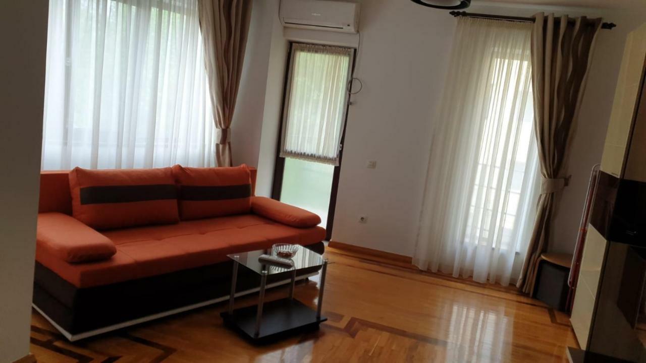 Star Apart Ramnicu Valcea Bagian luar foto
